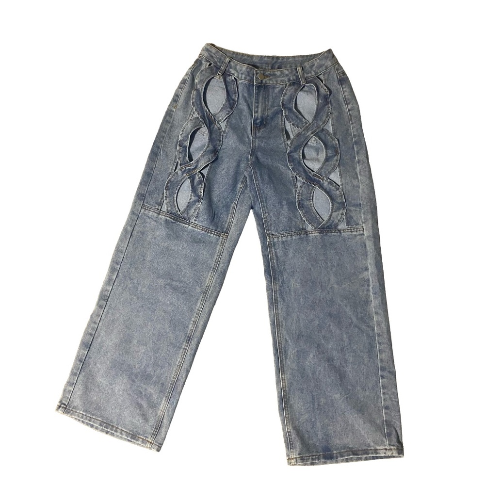 Area Like Twist Front Cut-Out Oversized Lowrise Jeans